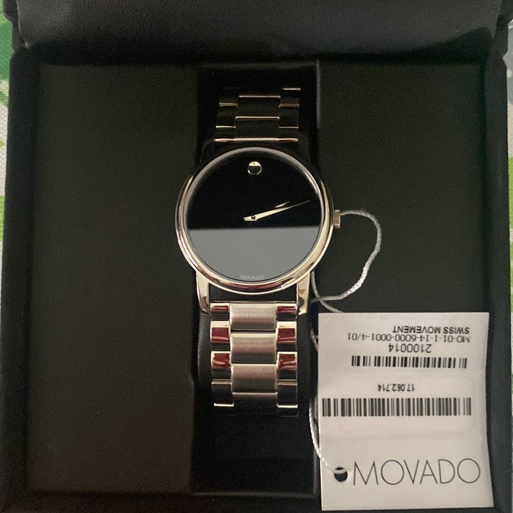 Movado Museum Watch 40mm brand new $425